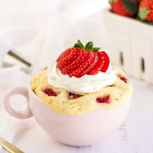 How To Make A Strawberry Mug Cake In 5 Minutes