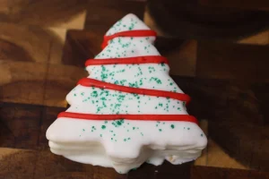 Decorate Your Little Debbie Christmas Tree Cakes